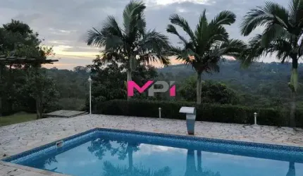 CASA A VENDA NO CONDOMÍNIO BOTHANICA JARINU - 490 METROS.