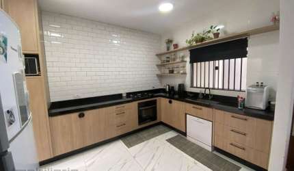 LIND&#205;SSIMA CASA NO JD. COL&#218;MBIA