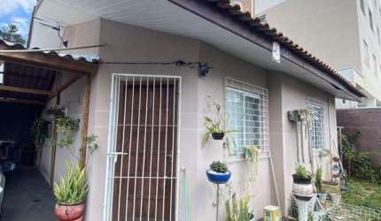 Casa para Venda em São José dos Pinhais, Cidade Jardim, 3 dormitórios, 1 banheiro, 2 vagas
