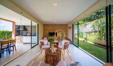 Casa com 3 Quartos(1 Suíte) à venda, 230 m² por R$ 1.498.000 - Condomínio Vale Verde - Cotia - SP