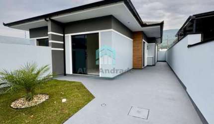 Casa Geminada em Forquilhas - 2 Dormitórios por R$380.000