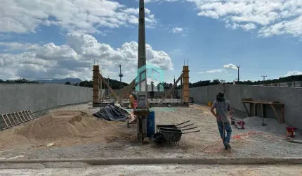 Venda de Apartamento em Sertão do Maruim - 3 Dormitórios