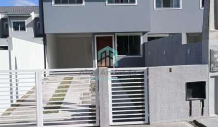 Casa Geminada em Forquilhas - 2 Dorms, 1 Suíte por R$450k