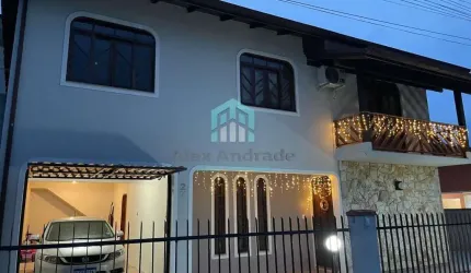 Casa à Venda em Biguaçu, 3 Quartos, 194m², Praia João Rosa