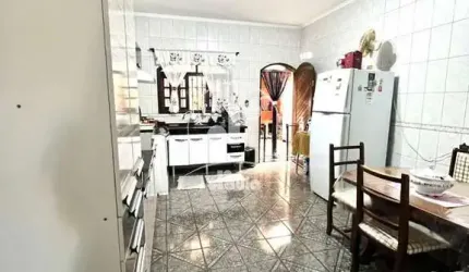 Sobrado com 178,00 m² de área construída e 200,00 m² de terreno 5x40. Vila Tibiriçá Santo André