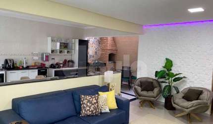 Sobrado 189,00 m² de área útil, e 200 m² de terreno na Vila Pires, Santo André.