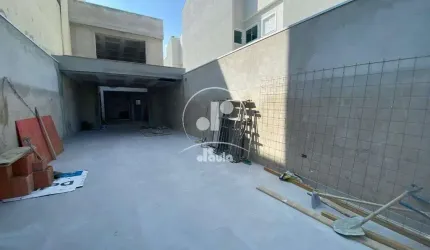 Vila Pires. Sobrado 171m2, 3 dormitórios, sendo 2 suítes, Sala Estar e Jantar, pé direito duplo. Mezanino, ampla área descoberta para lazer, 4 vagas.