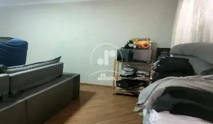 Casa a venda com 191 m², sendo 4 residências no terreno, 3 vagas na Vila Linda em Santo André