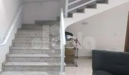 Sobrado com 298 m² de área construída e 140 m² de terreno , sendo 4x35 .