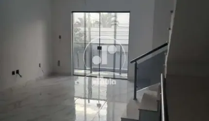 Imperdível sobrado à venda em Santo André-SP, Vila Camilópolis! 3 quartos, 1 suíte, 1 sala, 2 vagas de garagem, 150m².