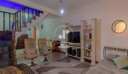 Sobrado com 180m² na Vila Camilópolis, com 3 dormitórios, 3 banheiros e 2 vagas de garagem.