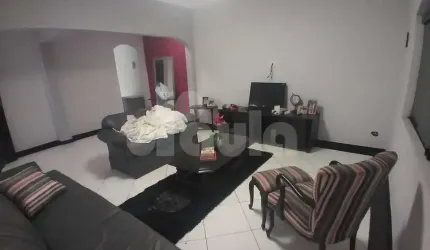 Sobrado residencial 225m², com 3 quartos sendo 2 suítes, 2 vagas, churrasqueira, na Vila Bela Vista em Santo André.