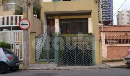 Lindo Sobrado, na Vila Bastos, com 03 dorms, sala 02 ambientes, cozinha, area gourmet com churrasqueira, garagem para 02 carros coberta, lavanderia.
