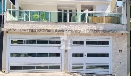 Sobrado de Luxo na Vila Assunção: 3 Quartos, 2 Suítes, 3 Salas, 5 Banheiros, 3 Vagas - 210,00 m² - Santo André-SP