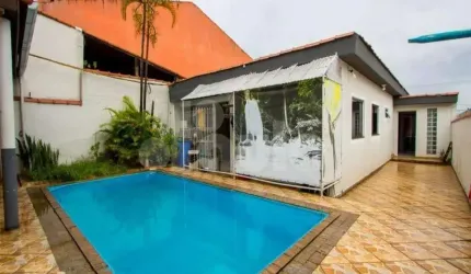 Imperdível sobrado à venda em Santo André-SP, Parque Novo Oratório: 2 quartos, 1 sala, 3 banheiros, 2 vagas, 224m²!
