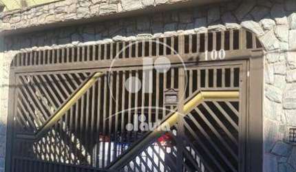 Imperdível!! Sobrado de 160m² à venda em Santo André, com 3 quartos, 1 suíte, sala dois ambientes, e 2 vagas de garagem