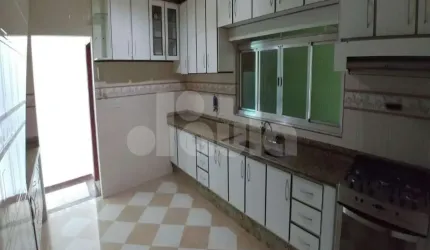 Sobrado à venda, Parque Jaçatuba, Santo André/SP com 350,00 m² de área úti