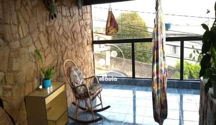 Espetacular Sobrado de 276m² à Venda em Santo André: 4 Quartos, 1 Suíte, 1 Sala, 3 Banheiros e 3 Vagas