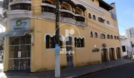 Prédio Comercial na Vila Assunção, 595,55m2 de Área Construída, 04 Pavimentos, elevador, acessos por escada, escritorios, salas de reunião, banheiros,