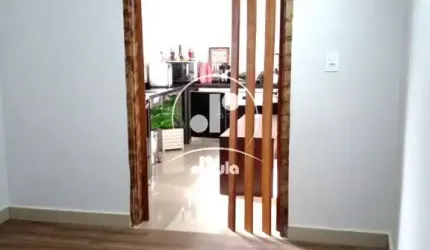 Imperdível Casa à Venda em Santo André-SP, Vila Progresso! 3 Quartos, 1 Sala, 2 Banheiros, 220m² de Área!