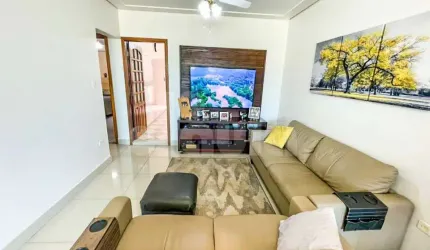 Vila Palmares. Casa térrea, 198m2. Toda reformada, amplas dependências.Aceita permuta por apartamento 3 dormitórios,varanda gourmet em São Caetano sul