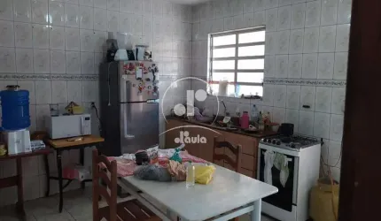 Casa à venda em Santo André-SP - Jardim das Maravilhas: 4 quartos, 1 sala, 2 banheiros, 2 vagas - 128,75m². Aproveite!