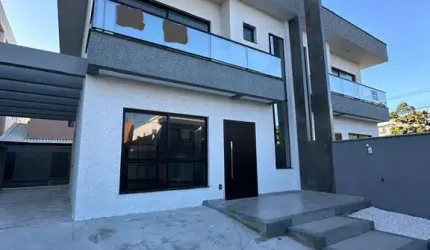 Casa com Piscina Alto Padrão - Ingleses
