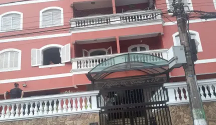 Vendo Apto. 02 Dor. Vila Tupi - 200 metros da Praia