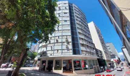 Apartamento com 3 quartos para alugar na Avenida Prefeito Osmar Cunha, 105, Centro, Florianópolis, 102 m2 por R$ 3.200