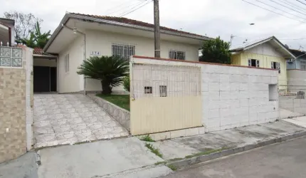 Casa com 2 quartos para alugar na Rua Santarém, 174, Forquilhas, São José, 100 m2 por R$ 2.800