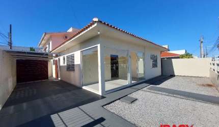 Casa com 3 quartos para alugar na Rua Armando Siegel, 282, Ponte do Imaruim, Palhoça, 120 m2 por R$ 3.700