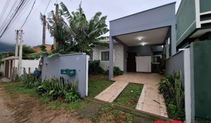 Casa com 2 quartos para alugar na Servidão dos Curumins, 25, São João do Rio Vermelho, Florianópolis, 85 m2 por R$ 3.190