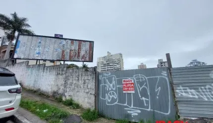 Terreno comercial para alugar na Rua Santo Antônio, 320, Barreiros, São José, 2472 m2 por R$ 4.000