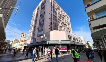 Sala comercial com 1 sala para alugar na Rua Felipe Schmidt, 249, Centro, Florianópolis, 74 m2 por R$ 1.600