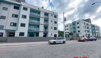 Apartamento com 2 quartos para alugar na Estrada Cristóvão Machado de Campos, 461, Vargem Grande, Florianópolis, 56 m2 por R$ 2.200