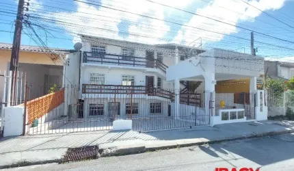 Apartamento com 2 quartos para alugar na Luiz Gualberto, 206, Capoeiras, Florianópolis, 82 m2 por R$ 1.900
