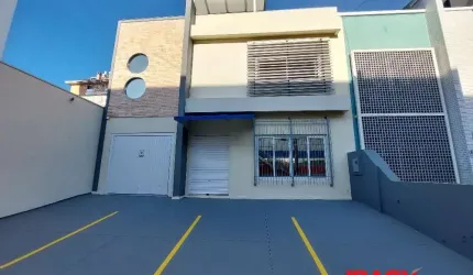 Prédio com 9 salas para alugar na Rua São João Batista, 65, Agronômica, Florianópolis, 500 m2 por R$ 15.000