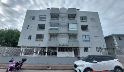 Apartamento com 2 quartos para alugar na Avenida Celso Joaquim da Silva, 100, Sertão do Maruim, São José, 60 m2 por R$ 2.200