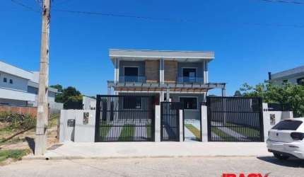 Casa com 3 quartos para alugar na Doutor Cláudio Américo Prates, 64, Campeche, Florianópolis, 122 m2 por R$ 6.500