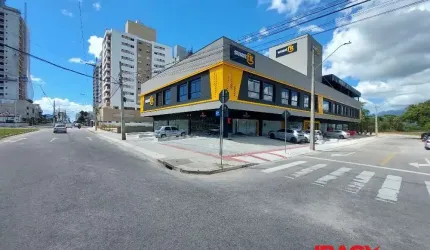Ponto comercial com 1 sala para alugar na Avenida Atílio Pedro Pagani, 000, Pagani, Palhoça, 144 m2 por R$ 10.800
