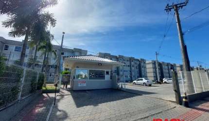 Apartamento com 2 quartos para alugar na Rodney Brasil Machado, 59, Sertão do Maruim, São José, 46 m2 por R$ 1.790