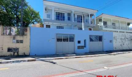 Casa com 2 quartos para alugar na Rua Pedro Bunn, 1447, Jardim Cidade de Florianópolis, São José, 84 m2 por R$ 3.890