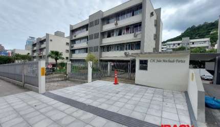 Apartamento com 3 quartos para alugar na Avenida Mauro Ramos, 1754, Centro, Florianópolis, 60 m2 por R$ 2.850