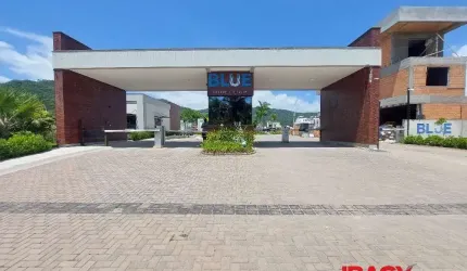 Casa em condomínio fechado com 3 quartos para alugar na Avenida Deltaville, 301, Beira Rio, Biguaçu, 110 m2 por R$ 4.750