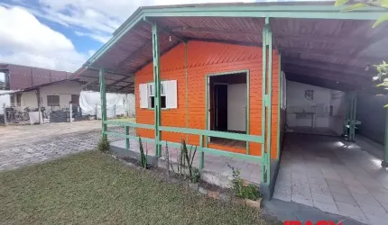 Casa com 3 quartos para alugar na Laurinda de Souza, 2765, Campeche, Florianópolis, 60 m2 por R$ 4.000