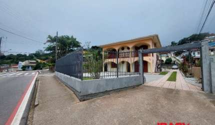 Apartamento com 2 quartos para alugar na Rua José Maria da Luz, 423, José Mendes, Florianópolis, 60 m2 por R$ 3.000