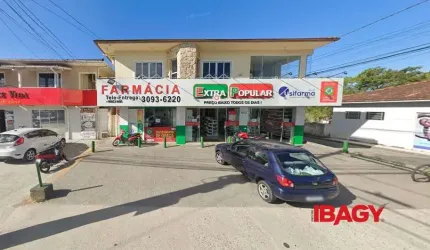 Casa com 2 quartos para alugar na Rua Rio Grande do Norte, 1803, Rio Grande, Palhoça, 200 m2 por R$ 2.500