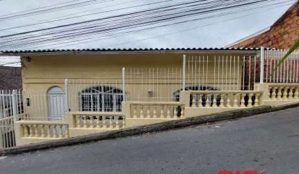 Casa com 2 quartos para alugar na Laura Caminha Meira, 201, Centro, Florianópolis, 93 m2 por R$ 2.890