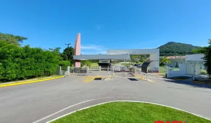 Casa em condomínio fechado com 3 quartos para alugar na Avenida Paulo Roberto Vidal, 1455, Bela Vista, Palhoça, 58 m2 por R$ 2.950