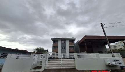 Apartamento com 2 quartos para alugar na Caetano de Medeiros, 537, Aririu, Palhoça, 64 m2 por R$ 1.400